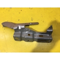 Петля капота Mercedes C-classe W203 A2038800328