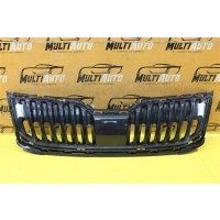Решетка радиатора Перед. Skoda Octavia A7 2017-2020 5E0853653