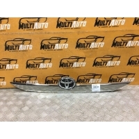 Накладка крышки багажника Toyota Camry 50 2011-2014 7680133480
