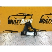 Кронштейн крыла Перед. Opel Astra J 2009-2016 13302329