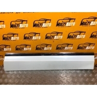 Накладка двери Перед. Volkswagen Touareg 3 760854940E