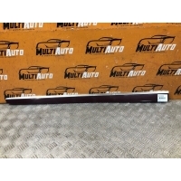 Молдинг двери Перед. Mercedes ML, GL W164, X164 2005-2012 A1646900062