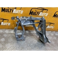 Кронштейн фары Перед. Mercedes C-classe W205 2014-2021 A2056221600