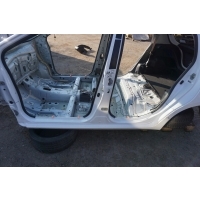 Toyota yaris iii порога стойка левый 040 белые 2013rok