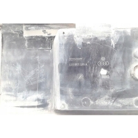Подсветка numeru регистрации audi 80 81 , 85 , b2 445853489a 1.8l