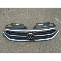 Решетка радиатора Volkswagen Polo Sedan 6 2021 6N5853653A