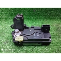 замок двери Opel Astra H (2004-2014) 13220373