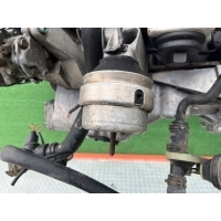 Подушка крепления двигателя Volkswagen Passat B5 2001