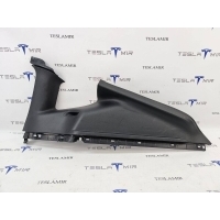 пластик салона правая Tesla Model Y 2022 1494609-00,1622253-98