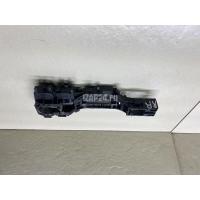 Кронштейн ручки Renault Megane II (2003 - 2009) 8200028463
