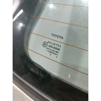 Стекло заднее Toyota Avensis 2000