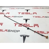 Трос капота Tesla Model S 2016 1066700-00-A,1061814-00-B