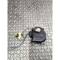 Моторчик заслонки печки Toyota Avensis 2000 0637006241