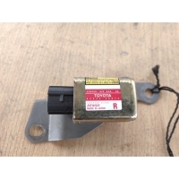 ДАТЧИК УДАРА TOYOTA CELSIOR UCF31 89833-50030