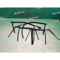 Уплотнители стекол Mercedes-Benz GLK X204 2011 A2047251500, A2047251600
