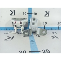 Петля двери Toyota Fortuner 2021 687100D050, 6873002100