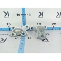 Петля двери Toyota Fortuner 2021 687200D050, 6874002100
