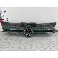 Решетка радиатора Volkswagen Golf 4 (1997-2004) 1998 1J0853655C,1J0853653C