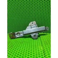 Кронштейн ручки двери Nissan NAVARA D40 2013 829635x00b