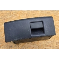 Бардачёк сиденья правая audi a4 b8 a6 c7 a5 8k0882602b