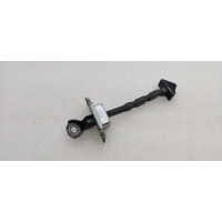 Ограничитель двери Mazda 3 BL 2013 BBM458270C, BBM458270B