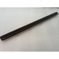 Уплотнитель стекла двери Toyota Camry 70 2018 6817433101, 68174-33100