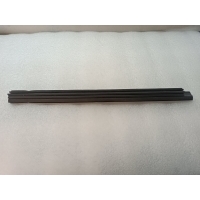 Уплотнитель стекла двери Toyota Camry 70 2018 6817333101, 68173-33100