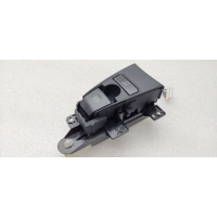 Фиксатор стояночного тормоза (ручника) Toyota Camry (XV70) ASV71 2018 8439033050, 84390-33050