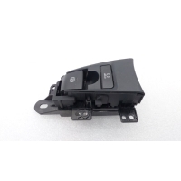 Фиксатор стояночного тормоза Toyota Camry 70 2021 8439033050, 84390-33050