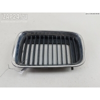 Решетка радиатора Прав. BMW 3 E36 (1991-2000) 1994 51138151547