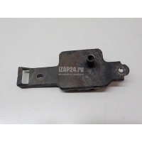 Кронштейн радиатора Toyota RX 300/330/350/400h (2003 - 2009) 1650520070
