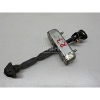 Ограничитель двери Toyota RX 300/330/350/400h (2003 - 2009) 6863048030