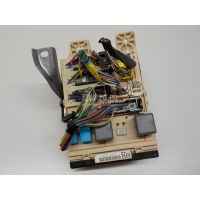 Блок предохранителей Toyota RX 300/330/350/400h (2003 - 2009) 827300W121