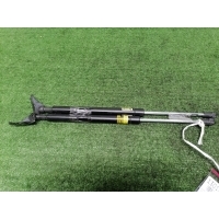 Амортизатор двери багажника Toyota Ractis NSP120 2013 6896052271, 6895052301