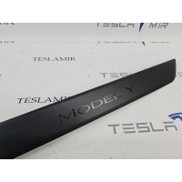 накладка на порог Tesla Model Y 2022 149430100