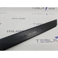 накладка на порог Tesla Model Y 2022 149430100