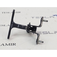 Петля крышки багажника Tesla Model Y 2022 1624941-00