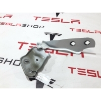 Петля капота левая Tesla Model 3 2022 1098792-00-C