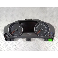 Щиток приборов (приборная панель) Volkswagen Touareg 2014 7P6920882T