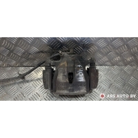 Суппорт передний правый Toyota RAV4 3 (XA30) 2008