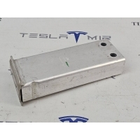 Усилитель бампера Tesla Model Y 2022 1109193-00
