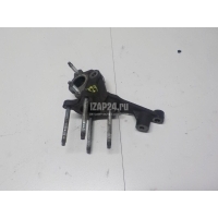 Кронштейн (сопут. товар) Nissan Navara (D40) (2005 - 2015) 147175X00B