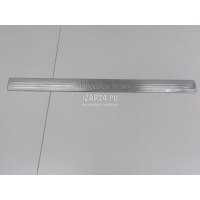 Накладка порога (внутренняя) Mercedes Benz W204 (2007 - 2015) 2046800135