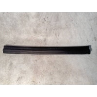 уплотнительная резинка Audi A4 B8/8K 8K0121331H