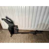 дефлектор радиатора Mazda CX-7 EG2156253,EG21-56-253A,EG21-56-253B