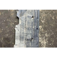 Задняя центральная крышка шасси renault лагуна iii bt0 / 1 555270001r 2.0l