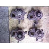Кулак поворотный правый Mercedes Sprinter 1997 A9013320202,A9023340001,A9023340301,A9023340401,A6043300025,A9013301025,A9013340115,A6043300025,A6113300825,A6113300828,VKBA6686,A0019806302,A006981580