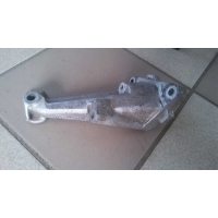 Кронштейн двигателя Mercedes 310 1994 A1022235804