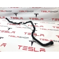 Патрубок (трубопровод, шланг) Tesla Model 3 2022 1647666-00-B