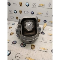 Подушка крепления двигателя Porsche Macan 2020 8R0199381